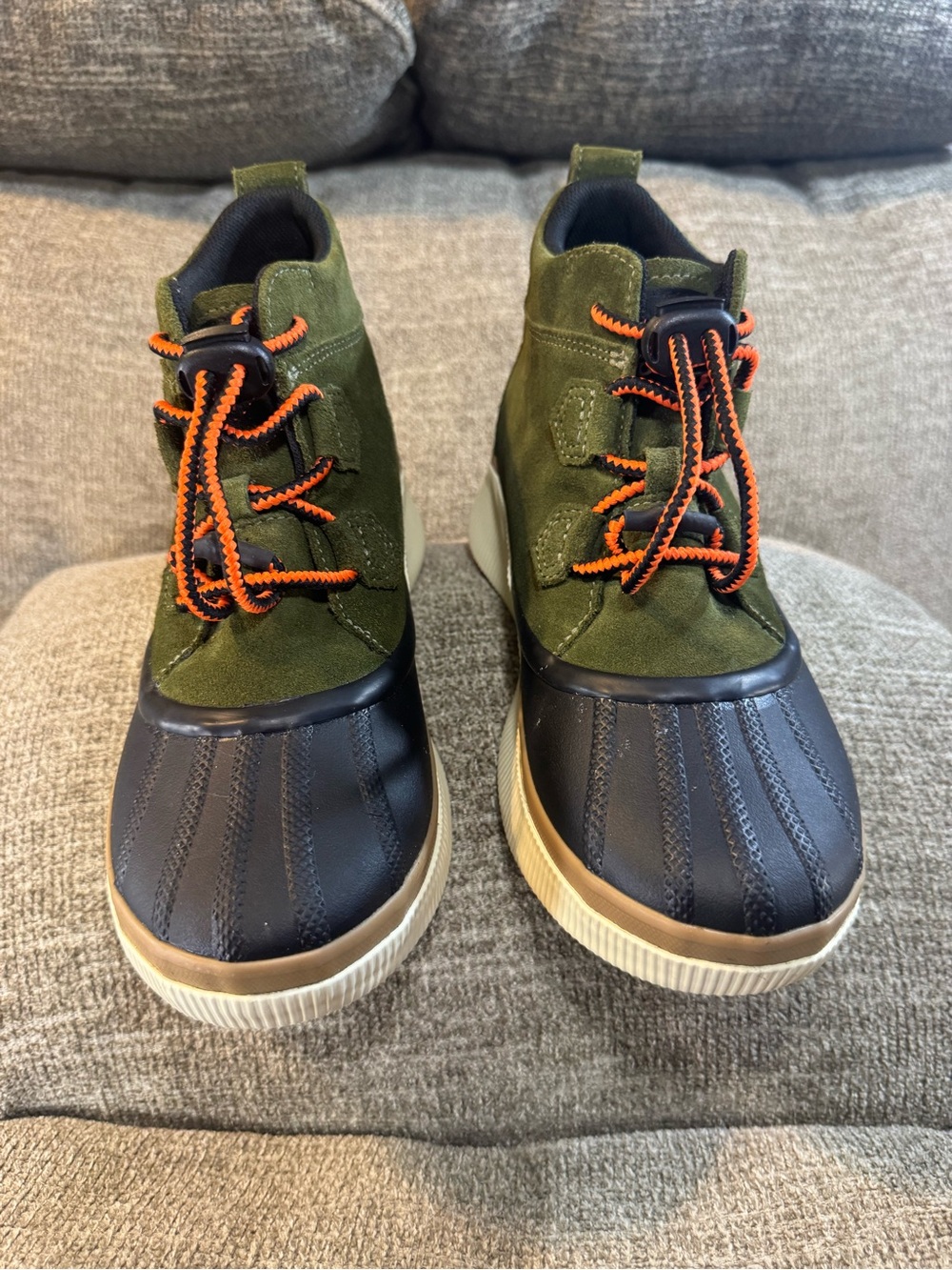 SOREL Out N About IV Classic Waterproof Boots Utility Green/Black Size 6 - Picture 3 of 12